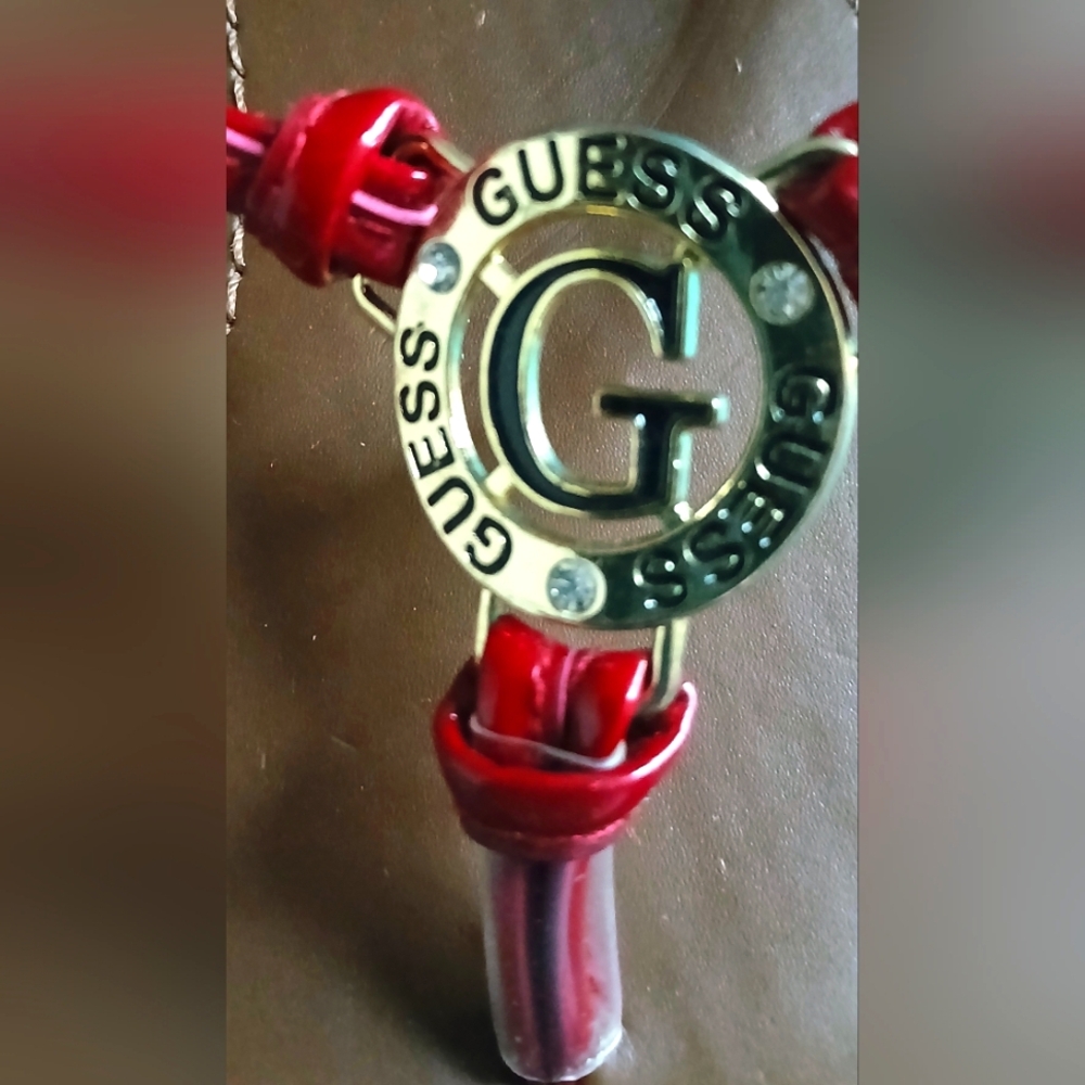 Guess Womens Red Sandals Size 7 - Picture 2 of 4